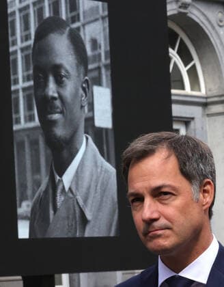 News Bilder des Tages Prime Minister Alexander De Croo pictured during an official ceremony to return the remains of Congolese Patrice Emery Lumumba to his family, Monday 20 June 2022, at the Egmont Palace, in Brussels. Congolese independence leader and the first legally elected Prime Minister of the Republic of Congo Patrice Lumumba was executed in 1961 in Katanga. After his assassination his remains were kept by Belgium. POOLxOLIVIERxMATTHYS 36499609