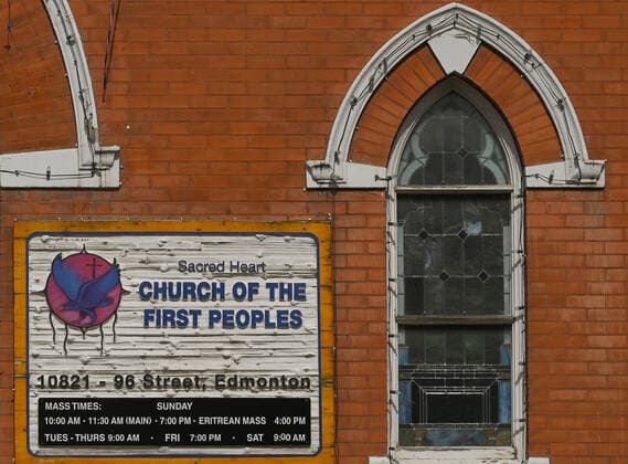 Church Of The First Peoples In Edmonton Get Ready For The Pope s Visit Detail of the facade of the Sacred Heart Church in downtown Edmonton. The historic building on Church Street was built and opened in 1913 and then suffered a devastating fire in 1966. Originally built to serve English Catholics, Sacred Heart hausted Spanish, Italian, Portuguese, Croatian, and Aboriginal Catholic communities. Throughout its history, the Church has been known as a destination for immigrants and transients, and describes itself as living a tradition of welcoming the stranger . Fr the past couple of years the building has been restored, just in time for the Pope s visit next July. On Friday, May 20, 2022, in Edmonton, Alberta, Canada. Edmonton Canada Copyright: xArturxWidakx originalFilename: widak-churchof220520_npYlG.jpg