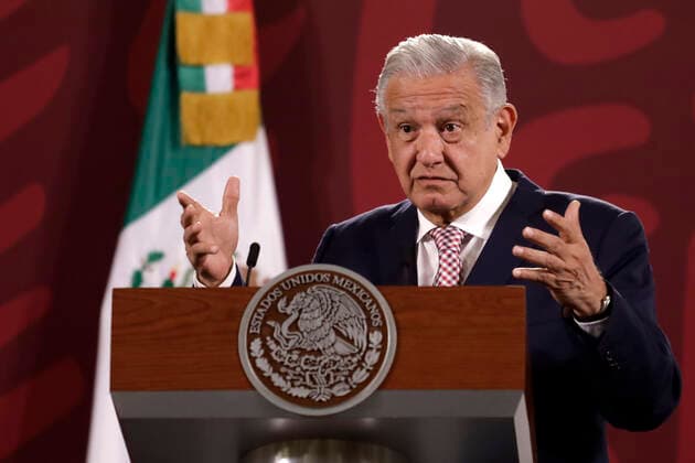 July 25, 2022, Mexico City, Mexico City, Mexico: July 25, 2022, Mexico City, Mexico: Mexican President Andres Manuel Lopez Obrador, gestures while talk during his meeting with reporters during his daily morning briefing at the national palace. on July 25, 2022 in Mexico City, Mexico. Mexico City Mexico - ZUMAe321 20220725_zia_e321_013 Copyright: xLuisxBarronx xEyepixxGroupx