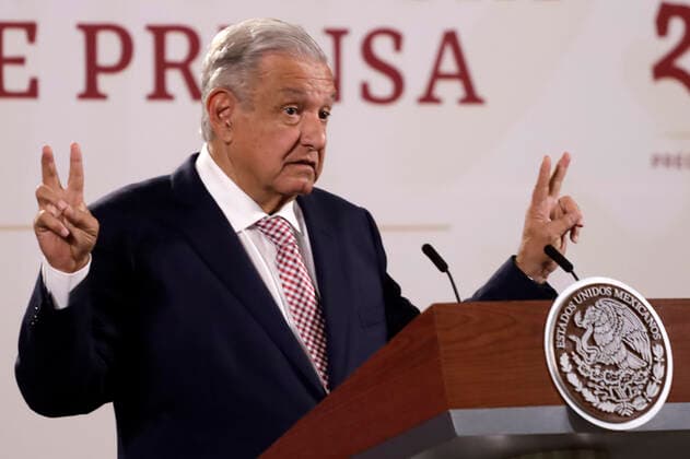 July 25, 2022, Mexico City, Mexico City, Mexico: July 25, 2022, Mexico City, Mexico: Mexican President Andres Manuel Lopez Obrador, gestures while talk during his meeting with reporters during his daily morning briefing at the national palace. on July 25, 2022 in Mexico City, Mexico. Mexico City Mexico - ZUMAe321 20220725_zia_e321_002 Copyright: xLuisxBarronx xEyepixxGroupx