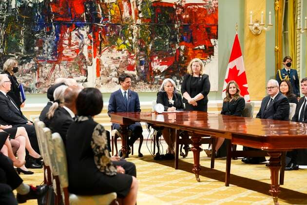 September 10, 2022, Ottawa, ON, CANADA: Prime Minister Justin Trudeau, Governor General Mary Simon and Cabinet take part in a ceremony to proclaim the accession of the new Sovereign, King Charles III, at Rideau Hall, in Ottawa, Saturday, Sept. 10, 2022. Ottawa CANADA - ZUMAc35_ 20220910_zaf_c35_036 Copyright: xSeanxKilpatrickx