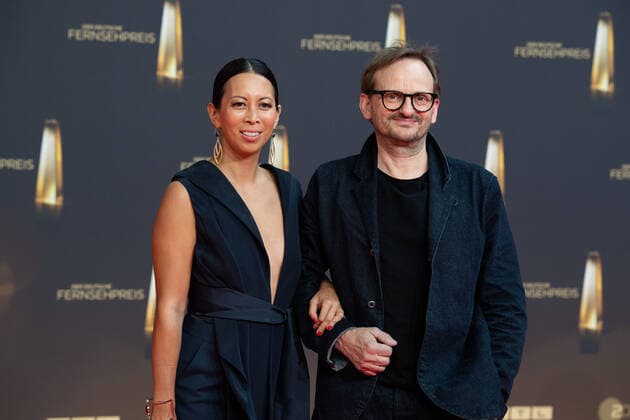 Minh Khai PHAN THI, Schauspielerin, Milan PESCHEL, Schauspieler, Roter Teppich, Red Carpet Show, Ankunft, arrival, Verleihung des Deutschen Fernsehpreises, Der Deutsche Fernsehpreis 2022, Deutscher Fernsehpreis 2022 in Koeln, am 14.09.2022.