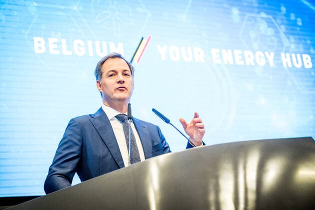 News Bilder des Tages Prime Minister Alexander De Croo pictured during the presentation of the federal government s new hydrogen strategy, in Antwerp, Tuesday 18 October 2022. The federal government would like to develop our country into a European energy hub (LNG, electricity and hydrogen). JASPERxJACOBS 47207948