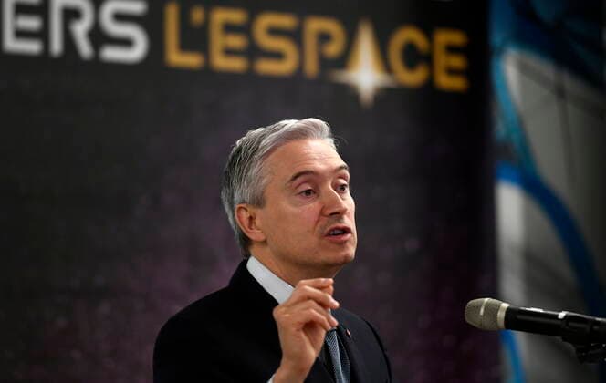 October 18, 2022, Ottawa, ON, CAN: Minister of Innovation, Science and Industry Francois-Philippe Champagne makes a keynote address, announcing Canada s contribution to NASA s Atmosphere Observing System, at Space Canada s Space Bound conference in Ottawa, on Tuesday, Oct. 18, 2022. Ottawa CAN - ZUMAc35_ 20221018_zaf_c35_004 Copyright: xJustinxTangx