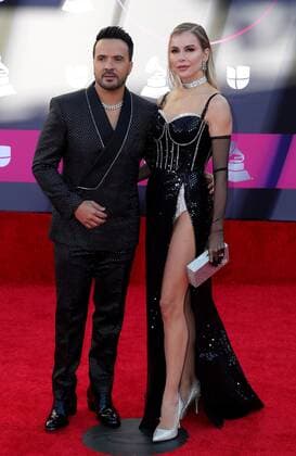 Luis Fonsi at arrivals for 23rd Annual Latin GRAMMY Awards 2022, Michelob ULTRA Arena, Mandalay Bay Resort Casino, Las Vegas, NV November 17, 2022. Photo By: MORA Everett Collection at arrivals for 23rd Annual Latin GRAMMY Awards 2022, Michelob ULTRA Arena, Mandalay Bay Resort Casino, Las Vegas, NV November 17, 2022. Photo By: MORA Everett Collection PUBLICATIONXNOTxINxCANxCHNxFRAxITAxJPNxNORxPOLxRUSxESPxUKxUSA