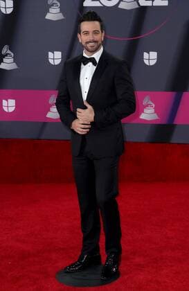 Mane De La Parra at arrivals for 23rd Annual Latin GRAMMY Awards 2022, Michelob ULTRA Arena, Mandalay Bay Resort Casino, Las Vegas, NV November 17, 2022. Photo By: MORA Everett Collection at arrivals for 23rd Annual Latin GRAMMY Awards 2022, Michelob ULTRA Arena, Mandalay Bay Resort Casino, Las Vegas, NV November 17, 2022. Photo By: MORA Everett Collection PUBLICATIONXNOTxINxCANxCHNxFRAxITAxJPNxNORxPOLxRUSxESPxUKxUSA