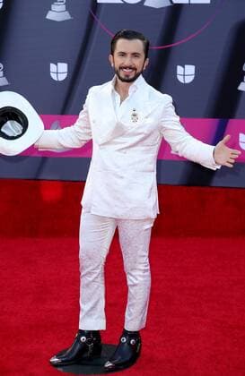 Nabalez at arrivals for 23rd Annual Latin GRAMMY Awards 2022 - Part 2, Michelob ULTRA Arena, Mandalay Bay Resort Casino, Las Vegas, NV November 17, 2022. Photo By: MORA Everett Collection at arrivals for 23rd Annual Latin GRAMMY Awards 2022 - Part 2, Michelob ULTRA Arena, Mandalay Bay Resort Casino, Las Vegas, NV November 17, 2022. Photo By: MORA Everett Collection PUBLICATIONXNOTxINxCANxCHNxFRAxITAxJPNxNORxPOLxRUSxESPxUKxUSA