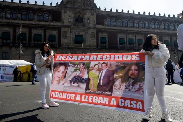 Relatives of missing persons in the state of Zacatecas in Mexico demand government to locate them January 5, 2023, Mexico City, Mexico: Family and friends of Irma Paola Vargas Montoya, Daniela Marquez Pichardo, Viviana Marquez Pichardo and Jose Gutierrez Montoya, missing since December 25 in the state of Zacatecas, demand that the governments of Zacatecas, Jalisco and Mexico find them alive during a protest in Mexico City. on January 5, 2023 in Mexico City, Mexico (Photo by Luis Barron Eyepix Group). Copyright: xLuisxBarronx xEyepixxGroupx LB_20230105_ZACATECAS_DESAPARECIDOS23