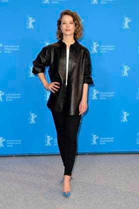Paula Beer beim Photocall zum Kinofilm Roter Himmel Afire auf der Berlinale 2023 73. Internationale Filmfestspiele Berlin im Hotel Grand Hyatt. Berlin, 22.02.2023