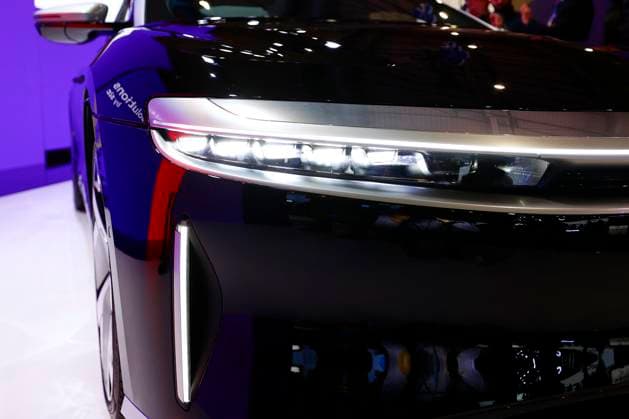 Lucid Motors And Tesla Motors Shows His Newest Technologies In The Mobile World Congress 23 BARCELONA, SPAIN - MARCH 11: A detail of the Lucid Air, the longest range, fastest charging luxury electric car by Lucid Motors, an American electric vehicle company, exhibited during the Mobile World Congress 2023 on March 11, 2023, in Barcelona, Spain. Barcelona Catalonia Spain Copyright: xJoanxCrosx originalFilename: cros-notitle230211_npztJ