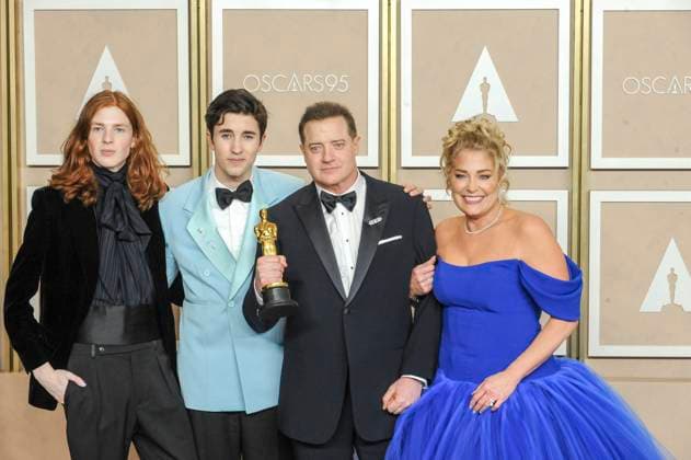 Leland Fraser, Holden Fraser, Brendan Fraser, Jeanne Moore in the press room for 95th Academy Awards - Photo Room, Dolby Theatre, Los Angeles, CA March 12, 2023. Photo By: Elizabeth Goodenough/Everett Collection in the press room for 95th Academy Awards - Photo Room, Dolby Theatre, Los Angeles, CA March 12, 2023. Photo By: Elizabeth Goodenough/Everett Collection PUBLICATIONXNOTxINxCANxCHNxFRAxITAxJPNxNORxPOLxRUSxESPxUKxUSA