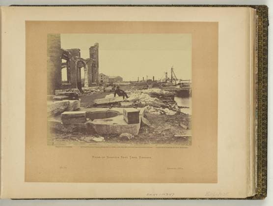 RECORD DATE NOT STATED Ruins of Norfolk Navy Yard, Virginia negative by J. Gardner; positive by A. Gardner.. Illus. in: Gardner s photographic sketch book of the war Alexander Gardner. Washington, D.C. : Philp & Solomons, c1866 , v. 1, no. 18, Copyright by A. Gardner, Title from item. Waud, Alfred R, (Alfred Rudolph), 1828-1891, United States, History, Civil War, 1861-1865, Destruction & pillage, Confederate, War damage, Virginia, Norfolk, 1860-1870, Naval yards & naval stations, Union, Virginia, Norfolk, 1860-1870. Copyright: xpiemagsx civwarpietiff12032023-8695 !ACHTUNG AUFNAHMEDATUM GESCHÄTZT!
