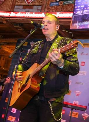 13.04.2023, Schladming, AUT, Unterwegs in, Steiermark, Reportage, SMAGO Awarad, SMAGO! Award, im Bild Phillip Burger, Freiwild,