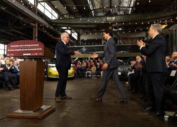 April 21, 2023, St. Thomas, ON, Canada: Prime Minister Justin Trudeau shakes hands with Frank Blome, left, CEO of PowerCo SE, during a news conference to announce the construction of an electric vehicle battery production plant by Volkswagen GroupöÄÃ s battery company PowerCo SE in St. Thomas, Ontario Friday, April 21, 2023. St. Thomas Canada - ZUMAc35_ 20230421_zaf_c35_081 Copyright: xTaraxWaltonx