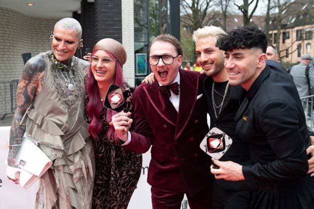 Grimmepreis fuer Queer Eye Germany, mit Avi JAKOBD, Leni BOLT, Jan-Henrik SCHEPER-STUKE, Aljosha MUTTARDI and Ayan YURUK, Roter Teppich, Red Carpet Show, Ankunft, arrival, 59. Verleihung des Adolf-Grimme-Preises Adolf-Grimme-Preis Grimmepreis in Marl, 21.04.2023. o¥Â