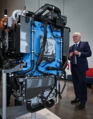 April 25, 2023, BURNABY, BC, CANADA: Germany President Frank-Walter Steinmeier views a fuel cell system prototype during a tour of fuel cell stack manufacturer, Cellcentric Canada, in Burnaby, B.C., Tuesday, April 25, 2023. BURNABY CANADA - ZUMAc35_ 20230425_zaf_c35_061 Copyright: xDarrylxDyckx