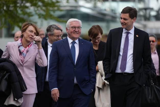 April 25, 2023, VANCOUVER, BC, CANADA: Germany President Frank-Walter Steinmeier, centre, and his wife Elke Budenbender, left, walk with British Columbia Premier David Eby, right, before touring the harbour on a boat and viewing port operations, in Vancouver, on Tuesday, April 25, 2023. VANCOUVER CANADA - ZUMAc35_ 20230425_zaf_c35_132 Copyright: xDarrylxDyckx