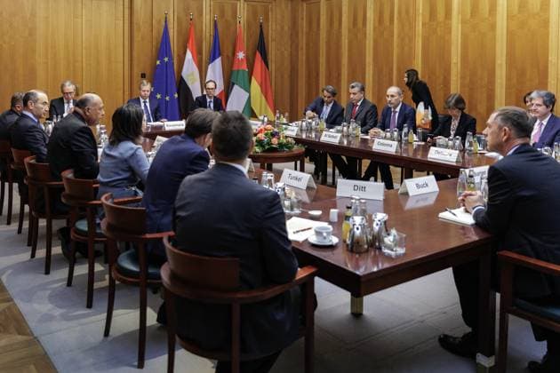 Lage im Nahostkonflikt: Annalena Baerbock, Bundesaussenministerin, laedt zu Kleeblatt-Treffen nach Berlin ein. Hier im gemeinsamen Gespraech: Sameh Shoukry, Aussenminister von Aegypten, Annalena Baerbock, Bundesaussenministerin, Ayman Safadi, Aussenminister von Jordanien, und Catherine Colonna, Aussenministerin von Frankreich. Berlin, 11.05.2023. Berlin Deutschland