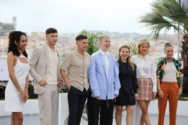 May 19, 2023, Cannes, Cote d Azur, France: Cast and Crew members ENVA LEWIS, SAMUEL BOTTOMLEY, SHAUN THOMAS, director MOLLY MANNING WALKER, MIA MCKENNA-BRUCE, LARA PEAKE and LAURA AMBLER attend the photocall for How to Have Sex during the 76th Annual Cannes Film Festival at Palais des Festivals on May 19, 2023 in Cannes, France Cannes France - ZUMAc179 20230519_zep_c179_121 Copyright: xMickaelxChavetx