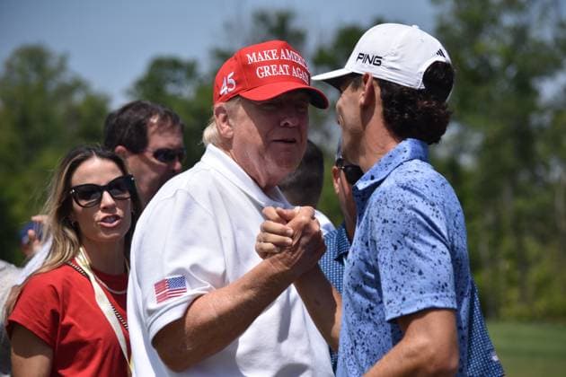 May 27, 2023, Sterling, Virginia, United States: Former President of the United States Donald J. Trump visits the driving range and speaks with fans. Former President of the United States Donald J. Trump visits the driving range, meets fans and watches LIV Golf Washington DC 2023 Round 2 at Trump National Golf Club Washington DC in Sterling, Virginia, United States. Sterling United States - ZUMAs197 20230527_zaa_s197_132 Copyright: xKylexMazzax