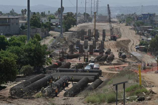 September 1, 2023, Tijuana, Baja California, Mexico: The construction of the Otay II port of entry was achieved through a binational agreement with the US, mainly with California. On October 24, 2022, the government of Mexico and California signed an agreement regarding the new Otay II †Otay Mesa East international border crossing and port, which will have a single collection point.The economic impact studies showed that the California-Baja region stopped gaining due to vehicle waiting times at the checkpoints, since they generate air pollution and other environmental and economic problems, according to the Transportation Agency of California. Between 78,000 and 83,000 jobs were lost annually due to waiting times, which leaves an ec - ZUMAm180 20230901_zip_m180_015 Copyright: xCarlosxA.xMorenox
