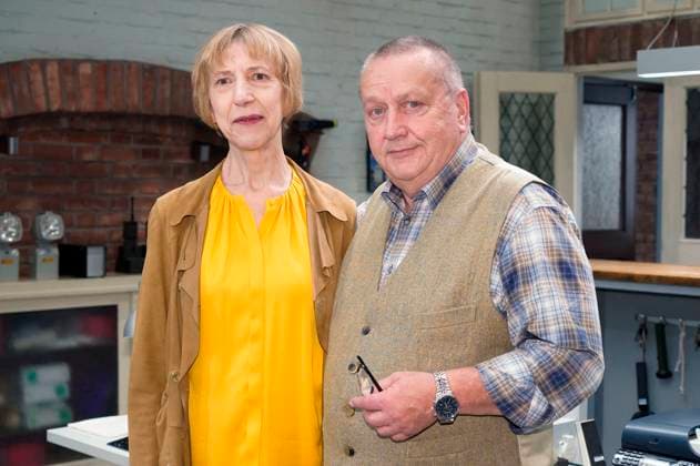 Katharina Blaschke und Udo Kroschwald beim Fototermin am Set der ZDF Krimiserie SOKO Wismar im Studio Adlershof. Berlin, 04.09.2023