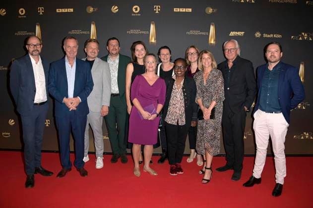 Marc Terjung, Stephan Lamby, Burkhardt Weiß, Thomas Lueckerath, Milena Seyberth, Nanni Erben, Astrid Quentell, Shary Reeves, Michaela Hummel, Valerie Niehaus, Wolf Bauer und Daniel Guhl bei der Verleihung des Deutschen Fernsehpreises 2023 - Die Nacht der Kreativen in der Flora Köln. Köln, 27.09.2023