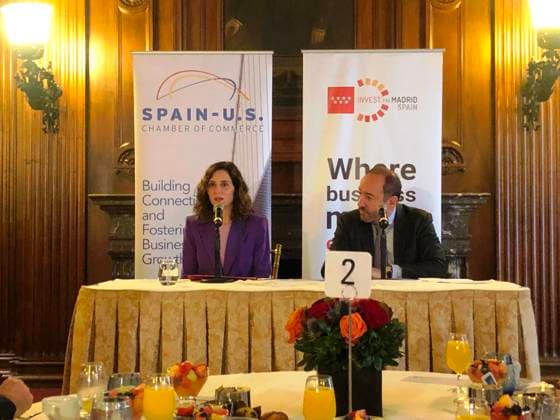 The president of the Community of Madrid, Isabel Díaz Ayuso, speaks with the president of the Spain-United States Chamber of Commerce, Marco Antonio Achon, during a business forum today in New York, United States, 16 October 2023. The Madrid president presented today at a business forum in New York the advantages of her territory for foreign investment, highlighting two main ideas: the low taxation of the region she directs and the commitment to the freedoms that define a lifestyle that It may be attractive to settle in Madrid. Ayuso presents Madrid to US businessmen as a place of freedom and low taxation !ACHTUNG: NUR REDAKTIONELLE NUTZUNG! Copyright: xJavierxOtazux USA9812 20231017-55012105905_1
