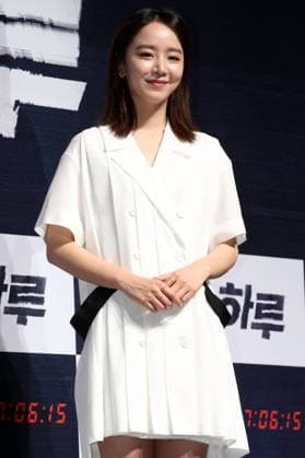 S. Korean actress Shin Hye-sun S. Korean actress Shin Hye-sun South Korean actress Shin Hye-sun, who stars in the new movie A Day, poses for a photo during a publicity event in Seoul on May 12, 2017. The movie will be released in South Korea on June 15. (Yonhap) 2017-05-12 15:00:54 < 1980-2017 YONHAPNEWS AGENCY. .> EDITORIAL USE ONLY Copyright: xx PYH2017051212470034400 YonhapxNewsx yonphotos114393