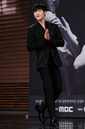 S. Korean actor Woo Do-hwan S. Korean actor Woo Do-hwan South Korean actor Woo Do-hwan, who stars in the new drama The Great Seducer, poses for a photo during a publicity event in Seoul on March 8, 2018. The first episode of the drama will be aired by the MBC TV network on March 12. (Yonhap) 2018-03-09 09:14:17 < 1980-2018 YONHAPNEWS AGENCY. .> ¼¿ïƯº°½Ã EDITORIAL USE ONLY Copyright: xx PYH2018030902390034400 YonhapxNewsx yonphotos130187