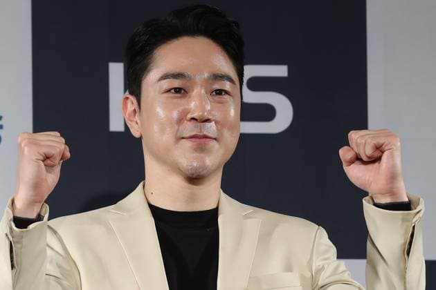 S. Korean actor Tae In-ho S. Korean actor Tae In-ho South Korean actor Tae In-ho, who stars in the new drama My Fellow Citizens, poses for a photo during a publicity event in Seoul on April 1, 2019. The first episode of the drama will be aired by the KBS TV network the same day. (Yonhap) 2019-04-01 19:25:20 < 1980-2019 YONHAPNEWS AGENCY. .> ¼¿ïƯº°½Ã EDITORIAL USE ONLY Copyright: xx PYH2019040120140034400 YonhapxNewsx yonphotos148695