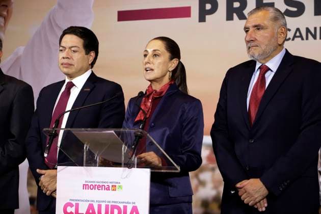 News Bilder des Tages November 27, 2023, Mexico City, Mexico: The sole candidate for the presidency of Mexico for the coalition of the National Regeneration Movement parties, the Labor Party and the Green Party, Claudia Sheinbaum presented her team made up of Mario Delgado, Ricardo Monreal, Esthela Damian, Citlalli Hernandez, Tatiana Clouthier, Gerardo Fernandez Noroo±a, Regina Orozco, Renata Turrent, Jesus Valdes and Adan Augusto Lopez at the press conference at the Courtyard Revolucion Hotel in Mexico City. on November 27, 2023 in Mexico City, Mexico Mexico City Mexico - ZUMAe321 20231127_zia_e321_025 Copyright: xLuisxBarronx