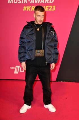 Felix Lobrecht bei der 24. Verleihung der 1Live Krone 2023 im Lokschuppen. Bielefeld, 30.11.2023