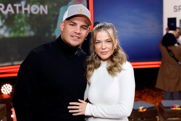 Sänger Pietro Lombardi und seine Verlobte Laura Maria Rypa beim 28. RTL-Spendenmarathon 2023 in den EMG-Studios. Hürth, 17.11.2023 NRW Deutschland Copyright: xChristophxHardtx