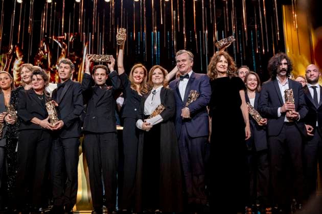 Entertainment Bilder des Tages 49eme à dition de la cà rà monie des Cà sar à l?Olympia à Paris Adele Exarchopoulos (Cà sar de la meilleure actrice dans un second rà le pour « Je Verrai Toujours Vos Visages », Sandra Hüller, Cà sar de la meilleure actrice pour Anatomie d?une chute, Marie-Ange Luciani, David Thion, Dali Benssalah, Justine Triet, Cà sar de la meilleur rà alisation Pour Anatomie D?une Chute, Cà sar du meilleur scà nario original Pour Anatomie D?une Chute, Cà sar du meilleur film Pour Anatomie D?une Chute, Agnes Jaoui (Cà sar d?Honneur), Christopher Nolan (Cà sar d?Honneur), Valà rie Lemercier, Alice Douard (Cà sar Du Meilleur Film De Court Mà trage De Fiction pour « L?attente »), Andrea Laszlo De Simone (Cà Copyright: xBORDE-JACOVIDESx xBESTIMAGExBORDE-JACOVIDESx xBESTIMAGEx