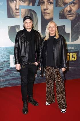 Wilson Gonzalez Ochsenknecht und seine Mutter Natascha Ochsenknecht bei der Helgoland 513 (Sky) Serien Premiere am 28.02.2024 in Berlin Helgoland 513 Serien Premiere in Berlin