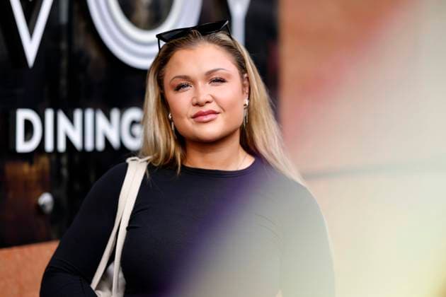 Fitness-Influencerin Sophia Thiel vor der Abfahrt zur 2. Show der 17. Staffel der RTL-Tanzshow Let s Dance . Köln, 01.03.2024 NRW Deutschland Copyright: xChristophxHardtx