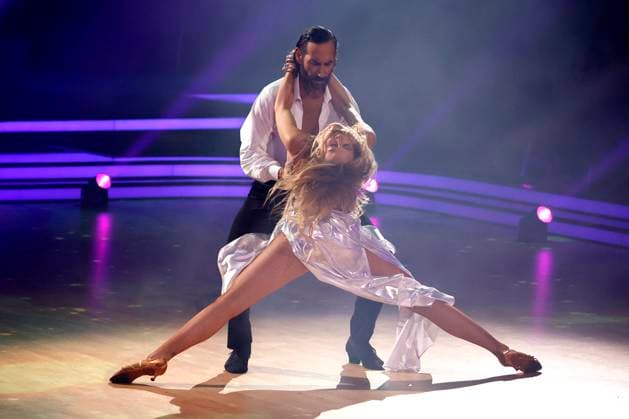 Lulu Lewe mit Massimo Sinato in der zweiten Live-Show der 17. Staffel der RTL-Tanzshow Let s Dance im MMC Coloneum. Köln, 08.03.2024