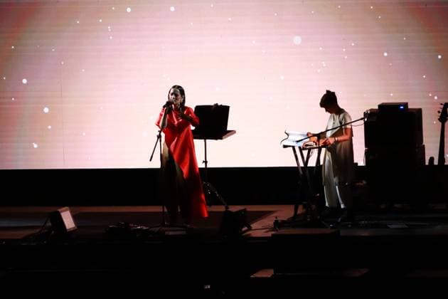 March 16, 2024, Mexico City, Ciudad de Mexico, Mexico: March 16, 2024, Mexico City, Mexico: Mexican singer Julieta Venegas performs during a free concert at Mexico City Zocalo as part of the Tiempo de Mujeres Festival. on March 16, 2024, Mexico City, Mexico. Mexico City Mexico - ZUMAe321 20240316_zea_e321_007 Copyright: xCarlosxSantiago xEyepixxGroupx