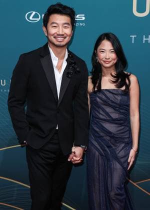 21st Annual Unforgettable Gala Asian American Awards BEVERLY HILLS, LOS ANGELES, CALIFORNIA, USA - DECEMBER 16: Canadian actor Simu Liu and girlfriend Allison Hsu arrive at the 21st Annual Unforgettable Gala Asian American Awards held at The Beverly Hilton Hotel on December 16, 2023 in Beverly Hills, Los Angeles, California, United States., Credit:Xavier Collin Avalon United States, California, Beverly Hills, The Beverly Hilton Hotel Copyright: xXavierxCollinx xAvalonx 0830250717