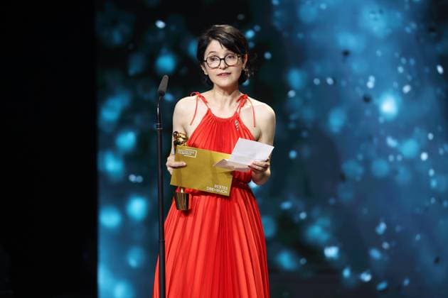 Deutscher Filmpreis 2024 BESTES DREHBUCH AysÌße Polat · IM TOTEN WINKEL bei der Verleihung der Lola - Deutscher Filmpreis 2024 im Theater am Potsdamer Platz in Berlin 03.05.2024 Copyright: xEventpressx