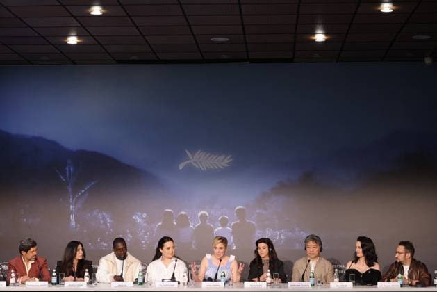 Cannes Jury Press Conference DB Jury Members Pierfrancesco Favino, Nadine Labaki, Omar Sy, Lily Gladstone, President of the Jury Greta Gerwig, Ebru Ceylan, Hirokazu Kore-eda, Eva Green, Juan Antonio Bayona attend the jury press conference at the 77th annual Cannes Film Festival at Palais des Festivals on May 14, 2024 in Cannes, France. Photo by David Boyer ABACAPRESS.COM Cannes France Copyright: xBoyerxDavid ABACAx