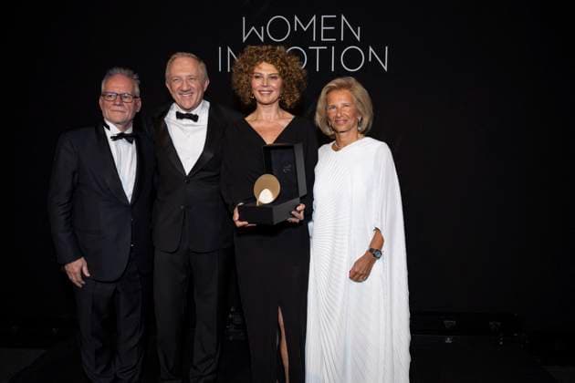 B Award ceremony during the Women in Motion dinner by the Kering group, Place de la Castre, at the 77th Cannes International Film Festival Thierry Frà maux, Francois Henri Pinault, Donna Langley, Iris Knobloch Award ceremony during the Women in Motion dinner by the Kering group, Place de la Castre, at the 77th Festival International du Film de Cannes On May 19, 2024 Olivier Borde Bestimage Women in Motion 2024 Award during the Kering And Cannes Film Festival Official Dinner, at the 77th annual Cannes Film Festival On May 19, 2024 Cannes France Copyright: xOLIVIERxBORDEx xBESTIMAGExOLIVIERxBORDEx xBESTIMAGEx