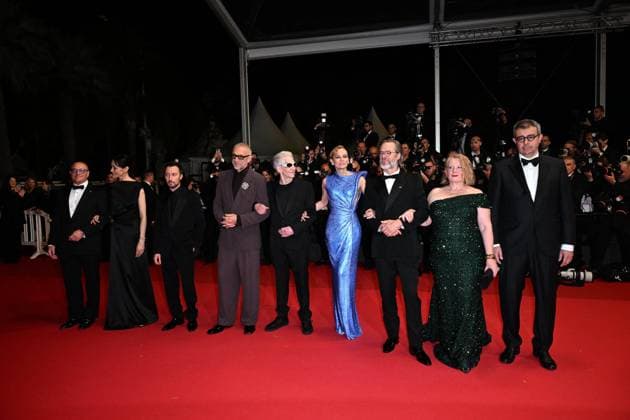 Cannes, 77th Cannes Film Festival 2024, Red carpet film The Shrouds Cannes, 77th Cannes Film Festival 2024, Red carpet film The Shrouds in the photo Vincent Cassel, Diane Kruger, Elizabeth Saunders, Saïd Ben Saïd, Guy Pearce, Anthony Vaccarello, Sandrine Holt, David Cronenberg, Martin Katz Cannes France Copyright: xIPA ABACAx