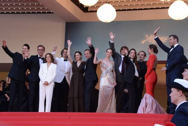 May 22, 2024, Cannes, France: CANNES, FRANCE - MAY 22: (L-R) Alexandre de La Patelliere, Marie Narbonne, Dimitri Rassam, Anamaria Vartolmei, Patrick Mille, Adele Simphal, Vassili Schneider, Matthieu Delaporte, Anaïs Demoustier, Pierre Niney, Pierfrancesco Favino, Laurent Lafitte, Julie de Bona, Julien De Saint-Jean, Jerome Seydoux and Cannes Film Festival director Thierry Frà maux attend the Le Comte De Monte-Cristo Red Carpet at the 77th annual Cannes Film Festival at Palais des Festivals on May 22, 2024 in Cannes, Franc Cannes France - ZUMAi09_ 20240522_zaf_i09_014 Copyright: xFrederickxInjimbertx