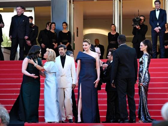 **Cannes, 77th Cannes Film Festival 2024, Final Night, Red Carpet Closing Ceremony. 77th Cannes Film Festival 2024, Final Night, Red Carpet Closing Ceremony. In the photo: the Jury Pierfrancesco Favino, Nadine Labaki, Lily Gladstone, President of the Jury Greta Gerwig, Juan Antonio Bayona, Eva Green, Omar Sy, Ebru Ceylan and Hirokazu Kore-eda Cannes France Copyright: xIPA ABACAx