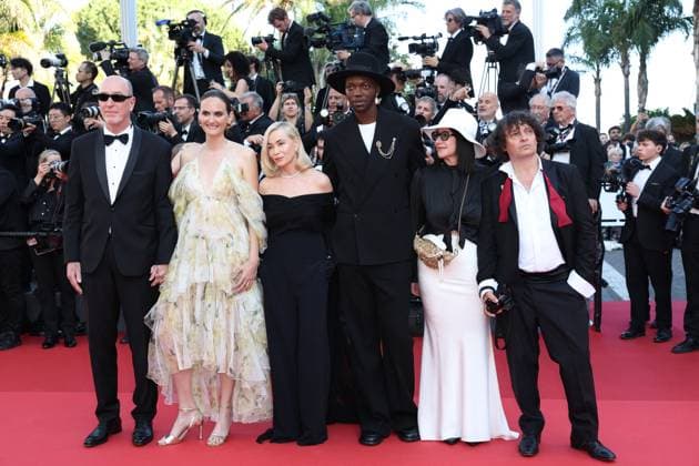 Cannes - Closing Ceremony Arrivals Members of the Camera d Or jury French deputy general manager HR and support TSF cinema Pascal Buron, Belgian director, screenwriter Zoe Wittock, French actress, director, producer and President of the Camera d Or jury Emmanuelle Beart, Congolese and Belgian director, songwriter, artistic director and President of the Camera d Or jury Baloji, French cinema section head ebra, treasurer sfcc Nathalie Chifflet and French director of photography Gilles Porte arrive for the Closing Ceremony of the 77th edition of the Cannes Film Festival in Cannes, southern France, on May 25, 2024. Photo by Shootpix ABACAPRESS.COM Cannes France Copyright: xShootpix ABACAx