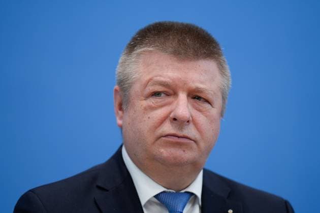 Vorstellung des Verfassungsschutzberichts 2023, Thomas Haldenwang Pressekonferenz Vorstellung des Verfassungsschutzberichts 2023 mit Bundesministerin des Innern und für Heimat Nancy Faeser und Thomas Haldenwang, Präsident des Bundesamtes für Verfassungsschutz (BfV) in der BPK Berlin Berlin GER