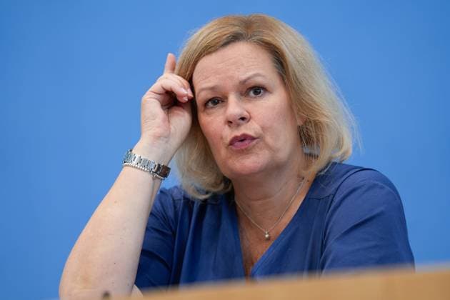Vorstellung des Verfassungsschutzberichts 2023, Nancy Faeser Pressekonferenz Vorstellung des Verfassungsschutzberichts 2023 mit Bundesministerin des Innern und für Heimat Nancy Faeser und Thomas Haldenwang, Präsident des Bundesamtes für Verfassungsschutz (BfV) in der BPK Berlin Berlin GER