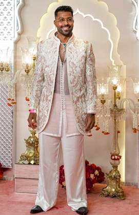 Anant Ambani-Radhika Merchant s wedding Mumbai: Cricketer Hardik Pandya upon his arrival to attend Anant Ambani and Radhika Merchant s wedding, at Jio World Convention Centre, in Mumbai, Friday, July 12, 2024. (PTI Photo Kunal Patil)(PTI07_12_2024_000247B) Mumbai Maharashtra India Copyright: x-x (PTI07_12_2024_000247B)
